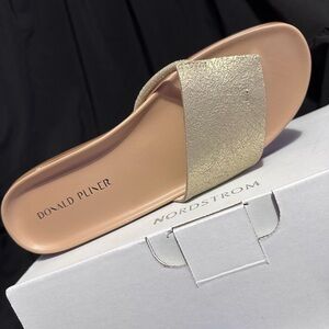 Donald J. Pliner Gold Sandals Elegant Slide Design